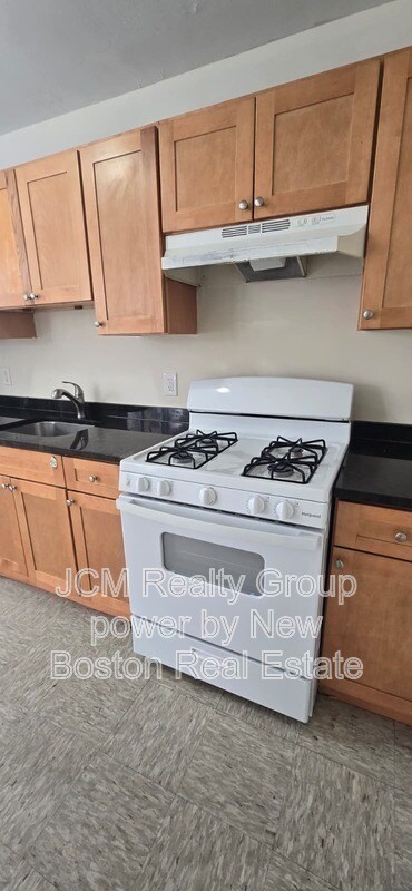 Building Photo - 9 Victory Rd