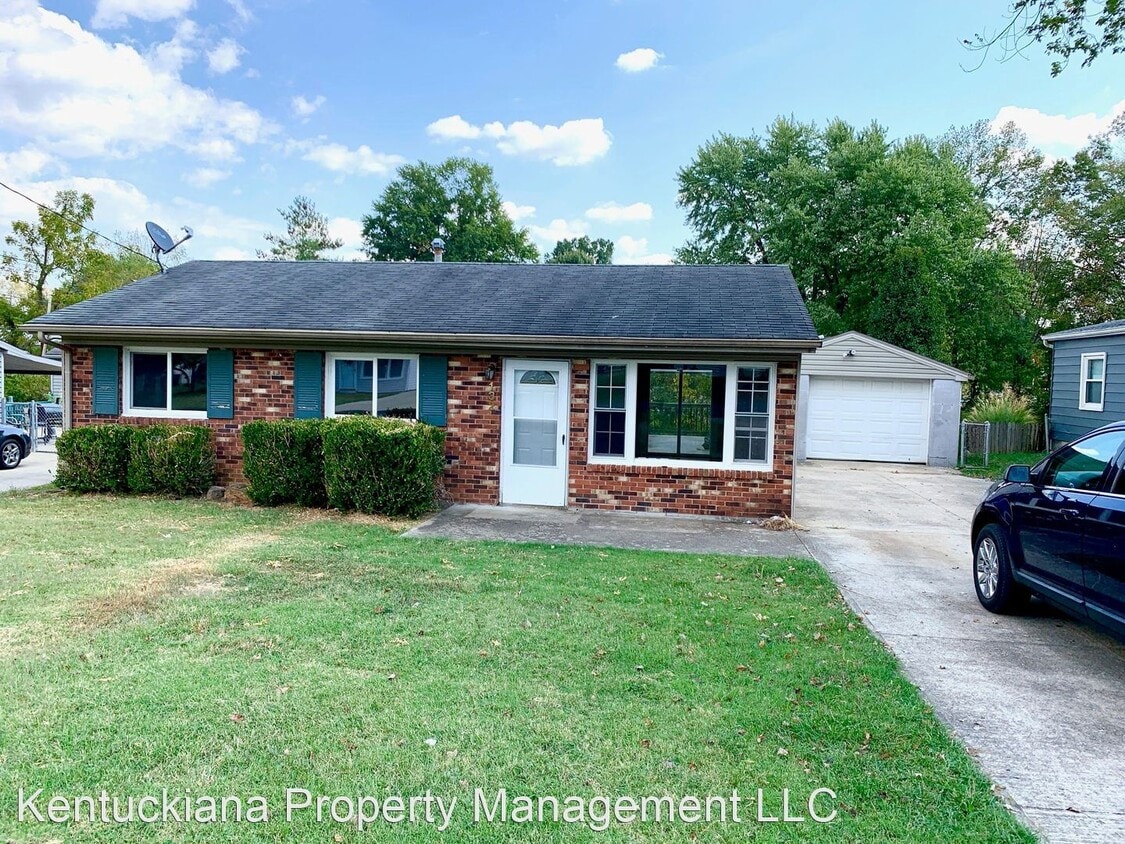 132 S Skyline Dr, Louisville, KY 40229 House Rental in Louisville, KY