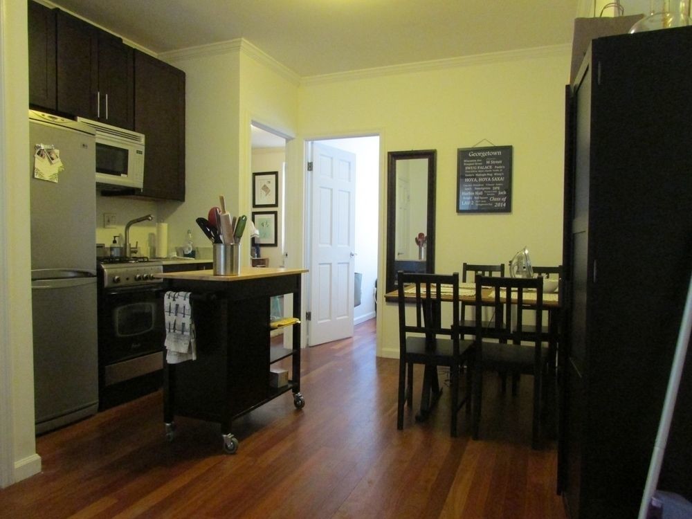 Foto principal - 504 E 11th St