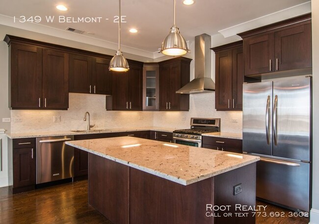 Building Photo - 1349 W Belmont Ave