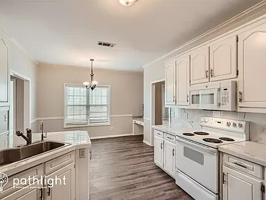Building Photo - 326 Henderson Lake Dr SW