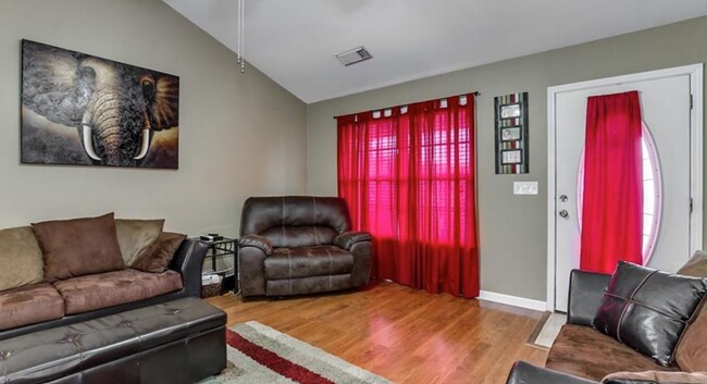 Foto del edificio - 18396 Peyton Ln