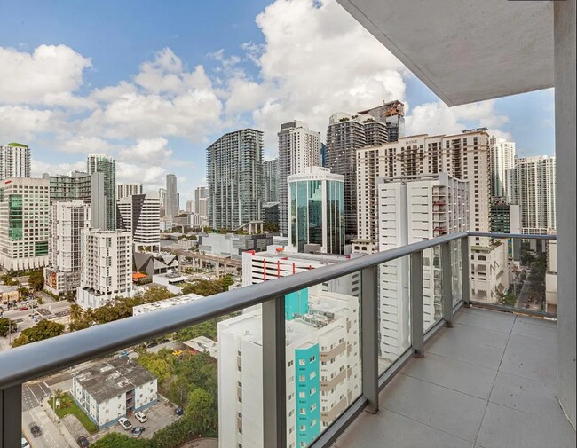 Foto del edificio - 1010 SW 2nd Ave