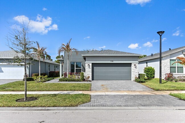 Foto del edificio - 11381 SW Lyra Dr.