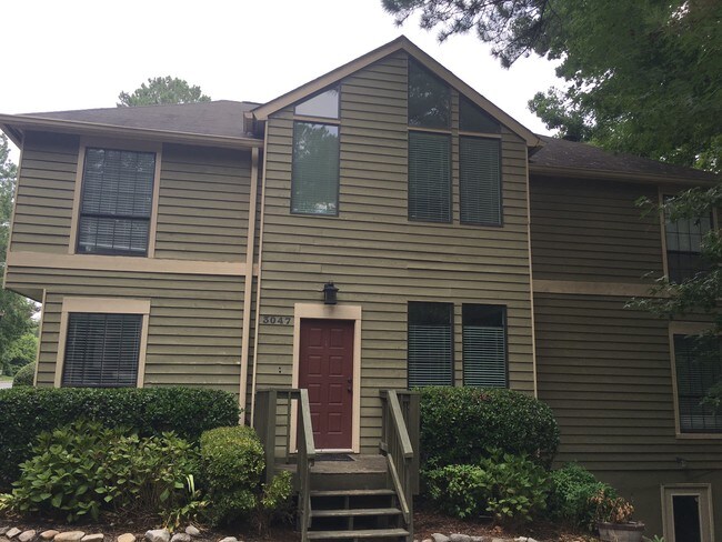 Building Photo - 3047 Steeplechase