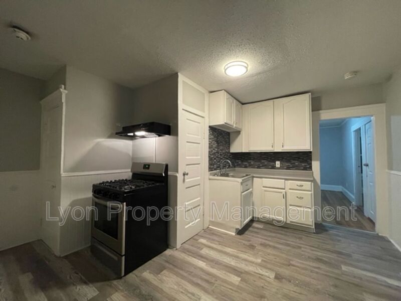 42 Parker St Unit 3F, Woonsocket, RI 02895 Condo for Rent in