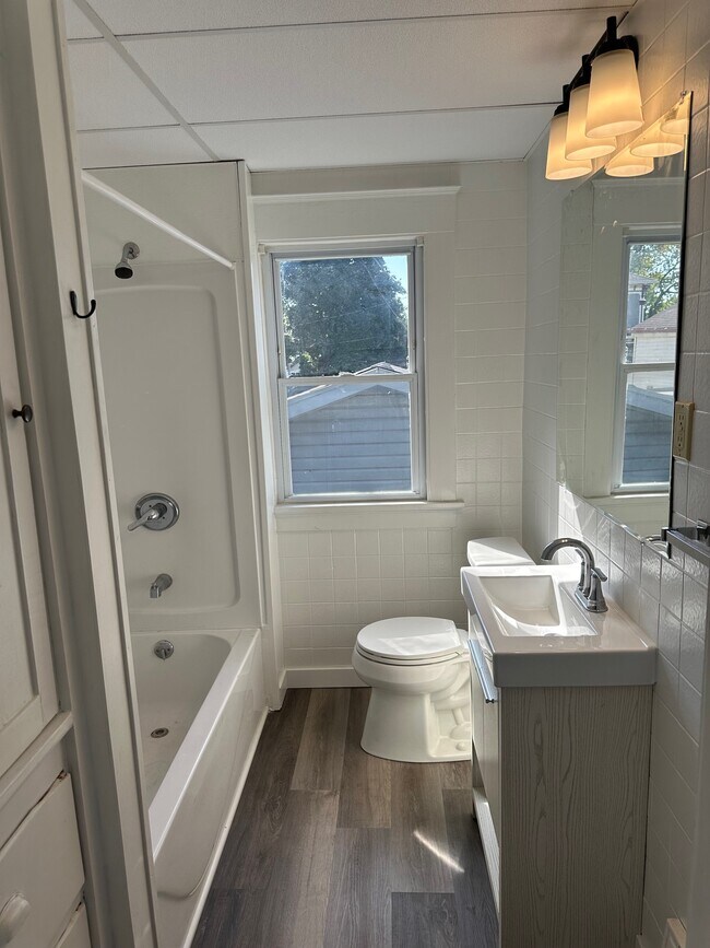 Baño - 511 Niagara Ave