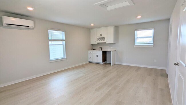 Building Photo - 346 Garner Dr