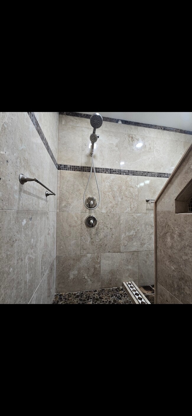Building Photo - 441 Avenue F