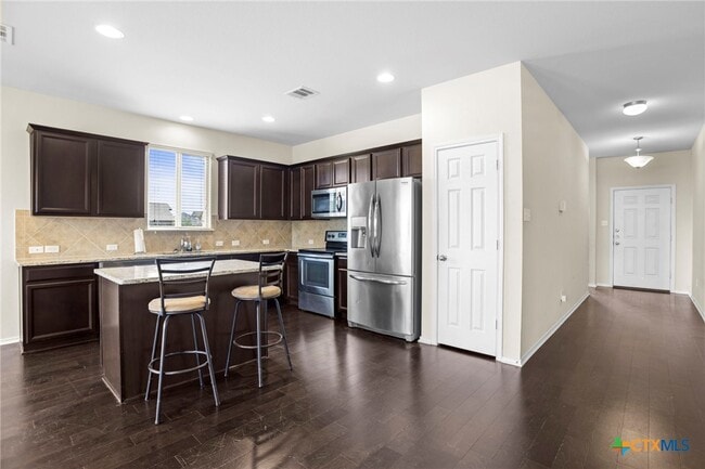 Building Photo - 1203 Daffodil Dr