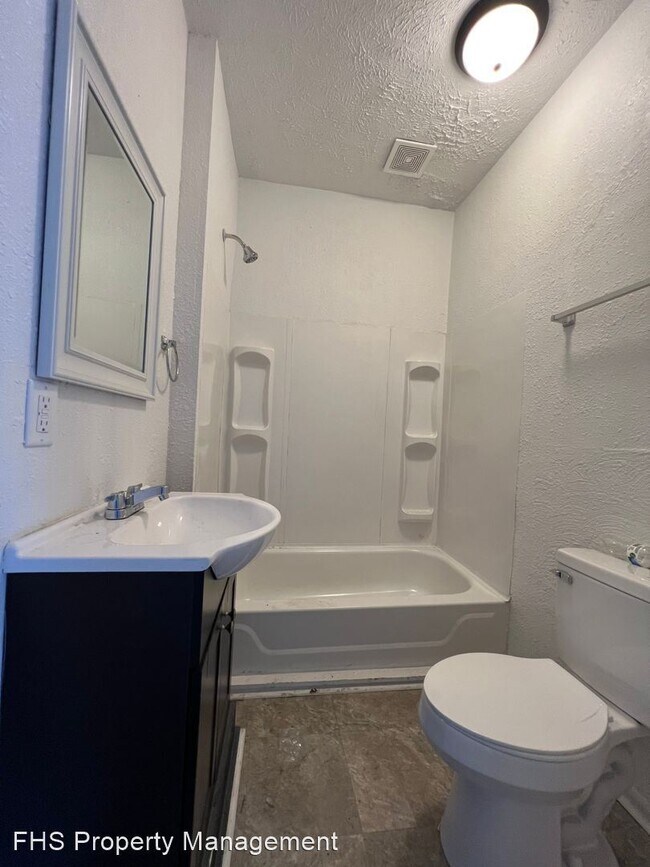 Foto del edificio - 1 br, 1 bath House - 1032 E Commercial Unit C