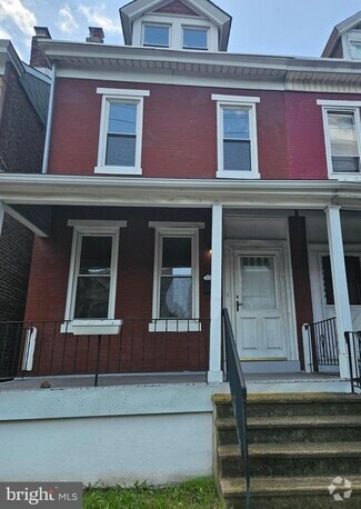 Building Photo - 45 S Olden Ave