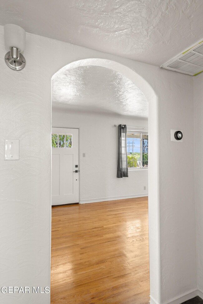 Foto del edificio - 2131 Howze St