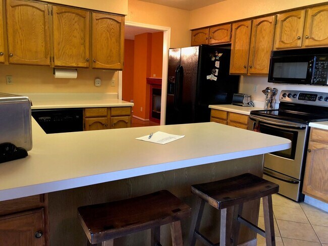 Foto del edificio - Lovely Golf Course Home Available April 20...