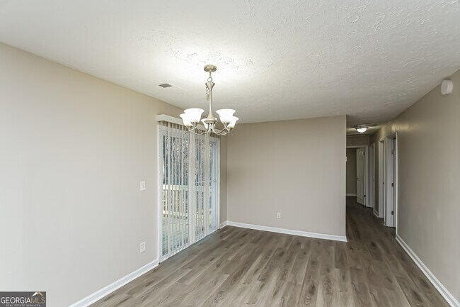 Building Photo - 436 Hardy Way