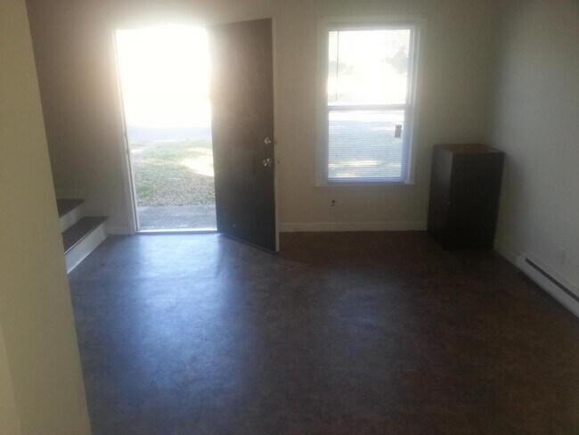 Foto del edificio - 650-4 Northway Dr.