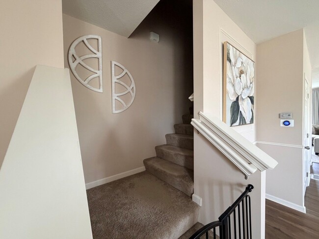 Building Photo - Home For Rent Elkhorn