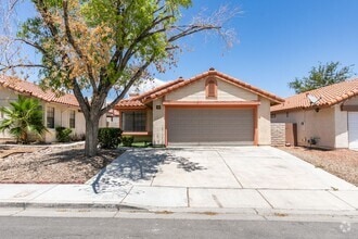 Building Photo - 620 Macbrey Dr