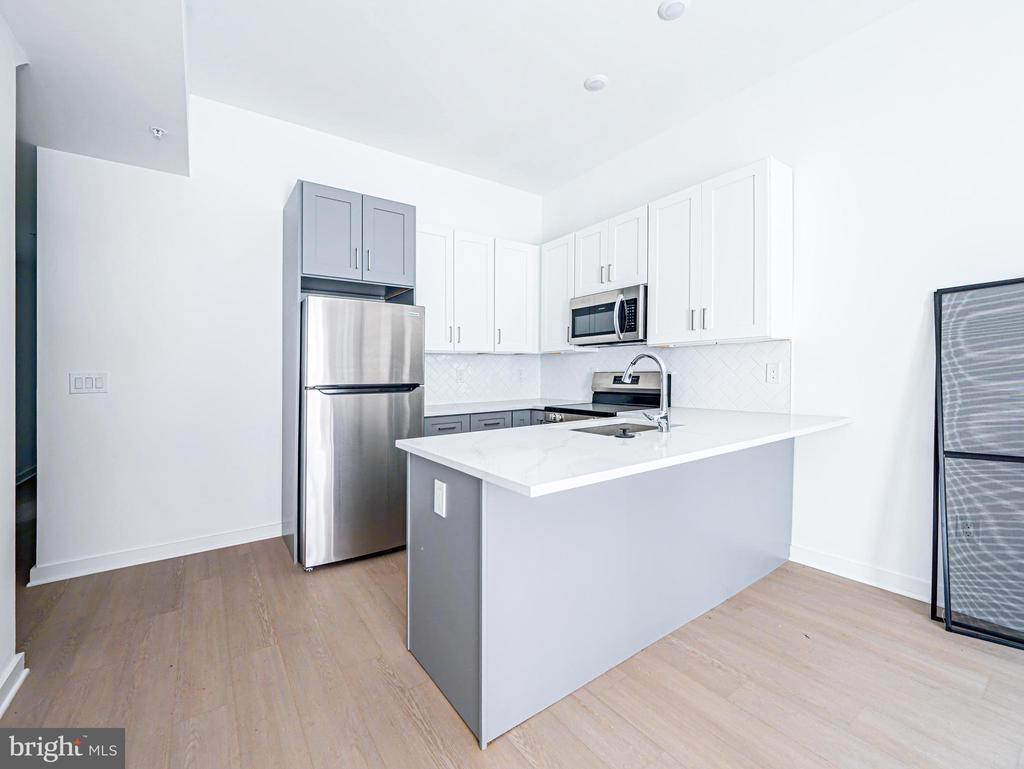 Foto principal - 2403-2407 W Thompson St