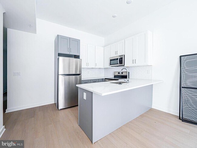 Foto del edificio - 2403 W Thompson St