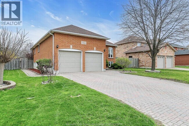 Building Photo - 3114 Fletcher Crescent