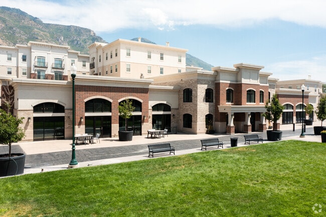 602 E 600 N - The Village at South Campus