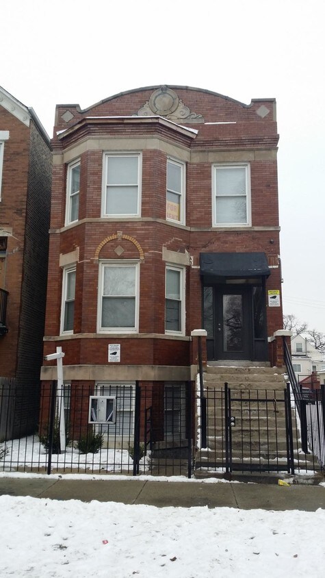 Primary Photo - 1622 S Karlov Ave