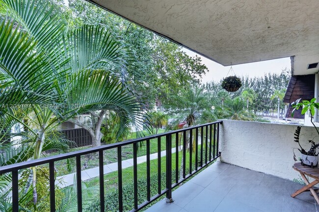 Building Photo - 13707 SW 91st Ct