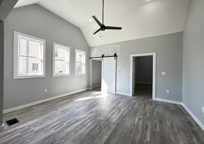 Building Photo - Remodeled 3 Bedroom House