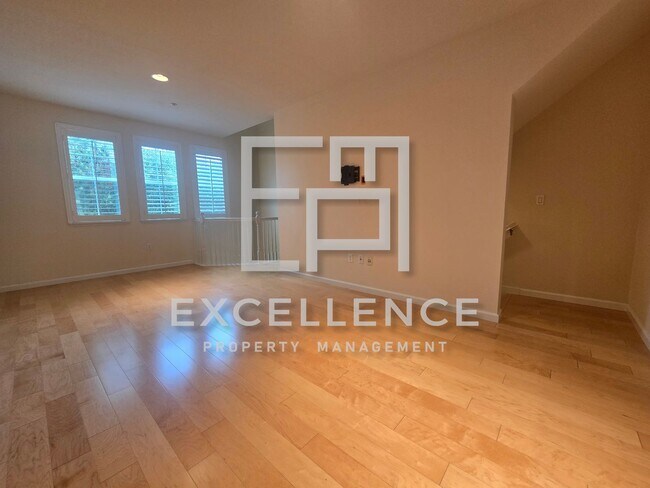 Foto del edificio - 2/2.5, 2 Car Tandem Garage, 2 En-Suite Bedrooms, Washer and Dryer - Japan Town