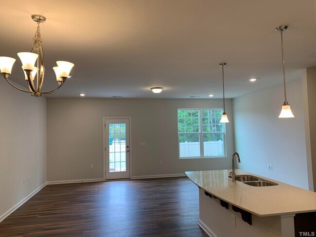 Building Photo - 6193 Beale Loop
