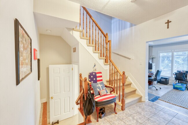 Building Photo - 40 Kings Landing Pvt