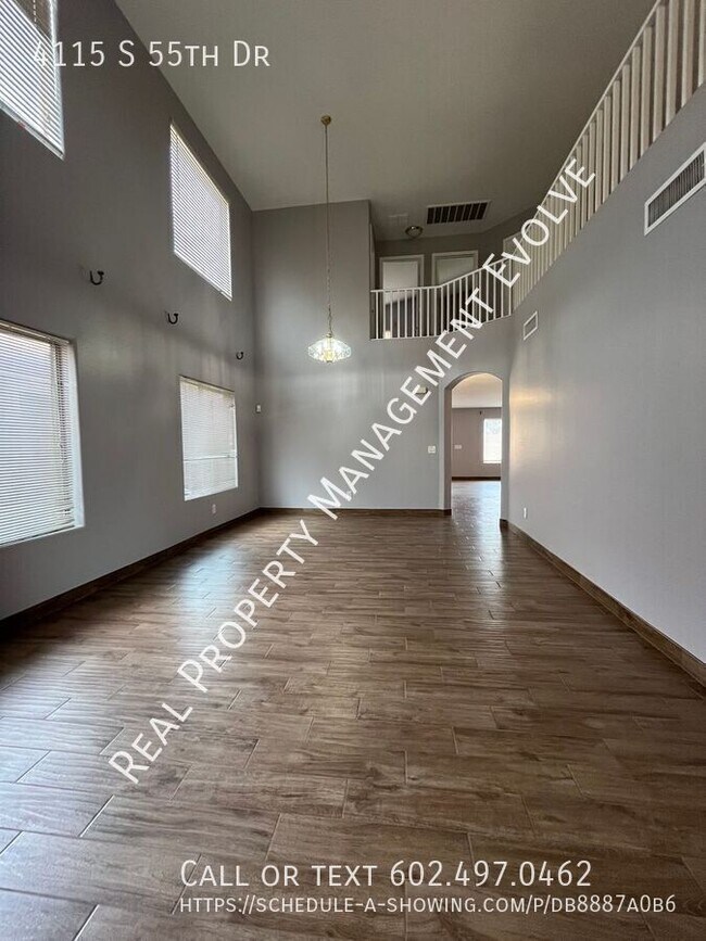 Foto del edificio - Large Phoenix Home