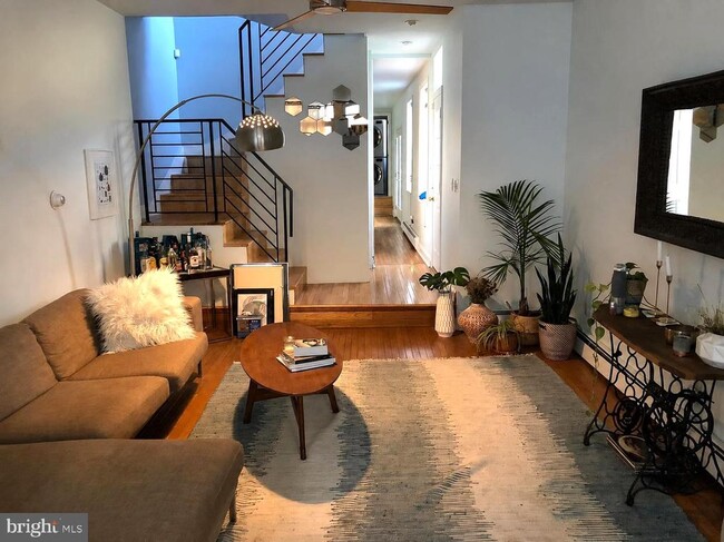 Building Photo - 108 Richmond St