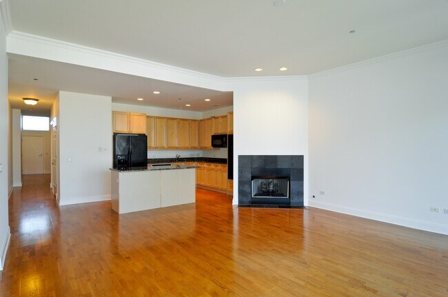 Foto del edificio - 333 N Canal St