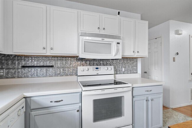 Building Photo - 5521 Liberton Ln