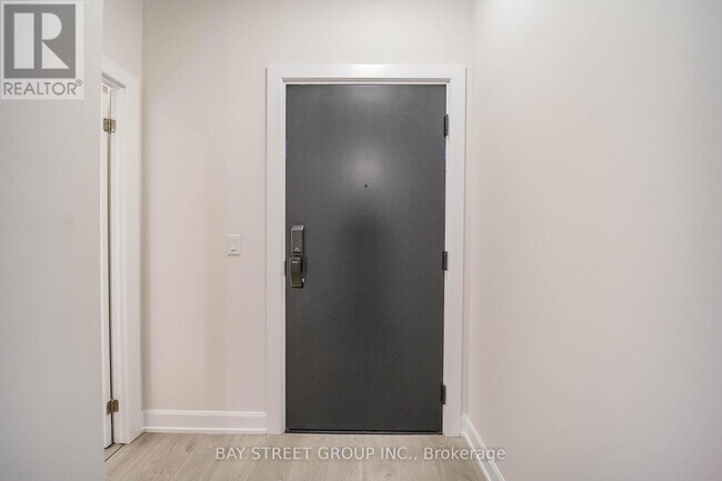 Photo du bâtiment - 3200 William Coltson Ave