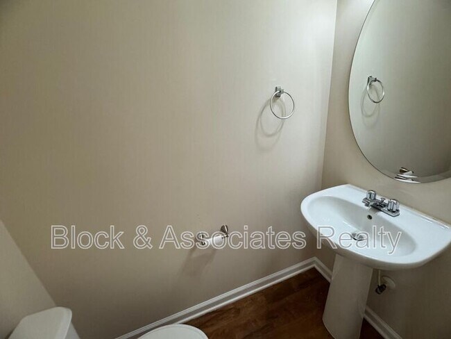 Foto del edificio - 2172 Persimmon Ridge Dr