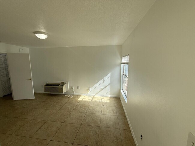 Foto del edificio - 316 Mango Dr