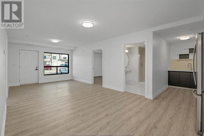 Building Photo - 3370 Stella Crescent