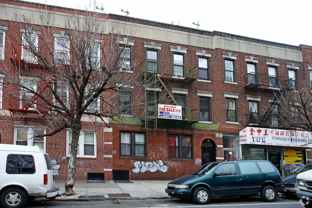 Primary Photo - 4816 7th Ave