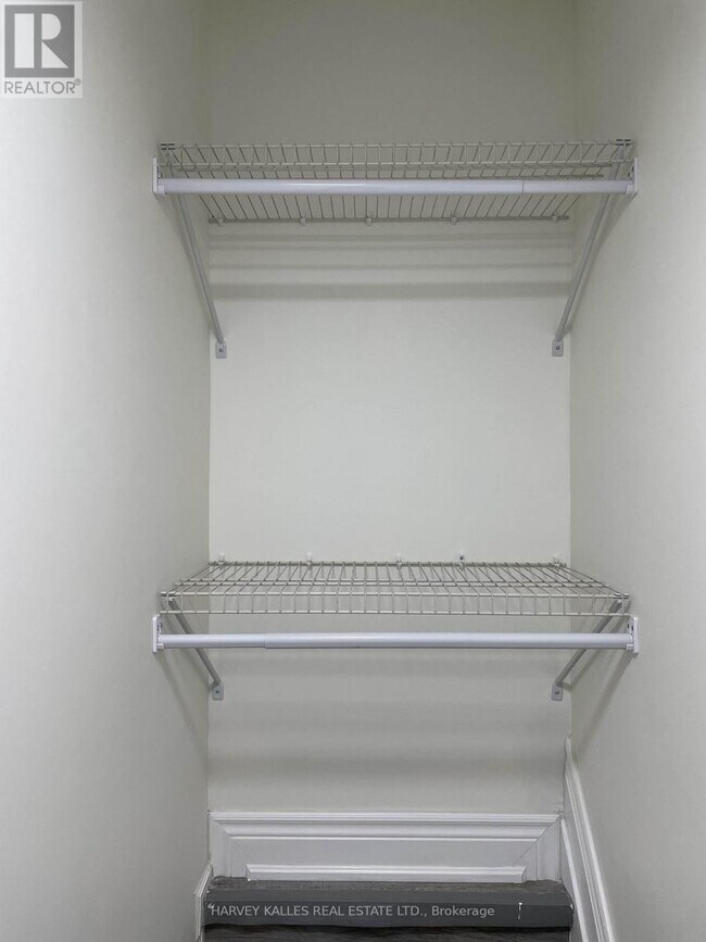 Building Photo - 14 Stable Gate