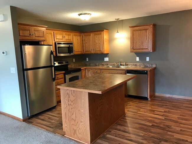 Kitchen - 10751 Knollwood ln
