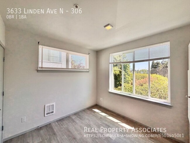 Interior Photo - Linden Ave