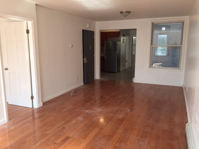 Building Photo - 5912 8th Ave
