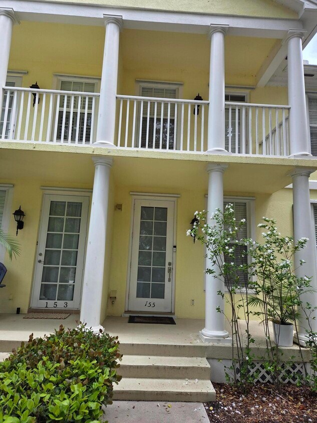 Foto principal - 155 Andover Dr