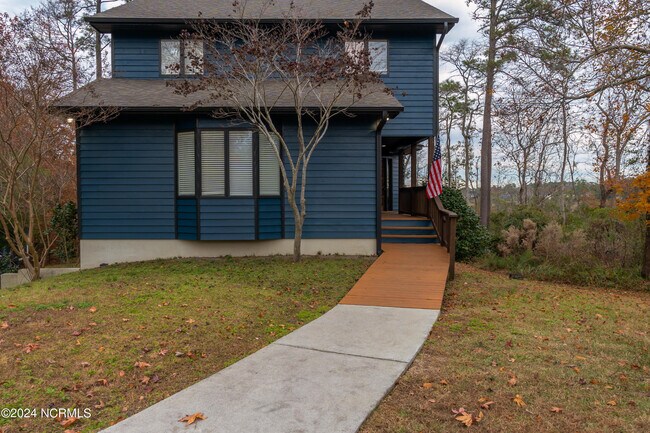 Building Photo - 4312 Village Ct