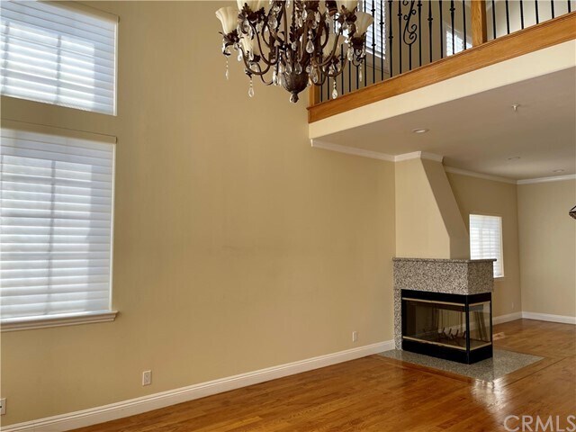 Foto del edificio - 911 Sunset Blvd