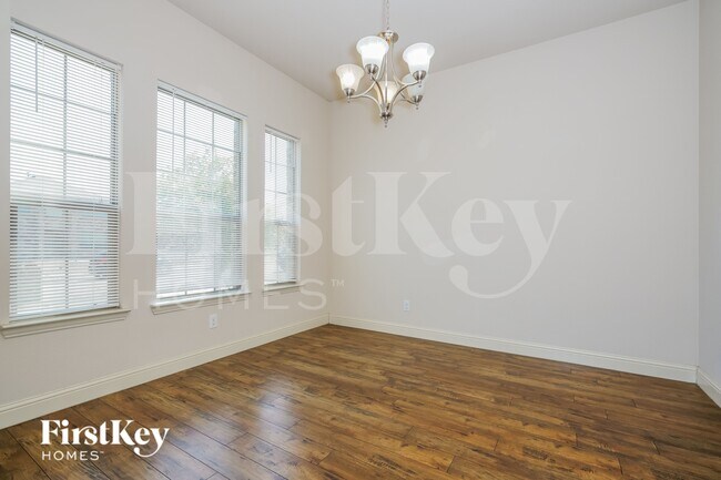 Building Photo - 1223 Jewel Ln