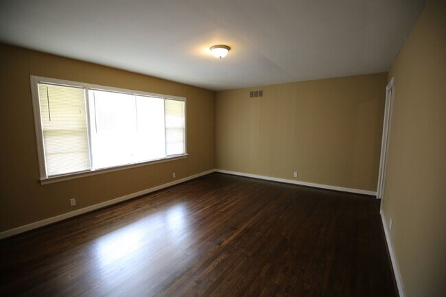 Foto del edificio - 1726 28th Ave N